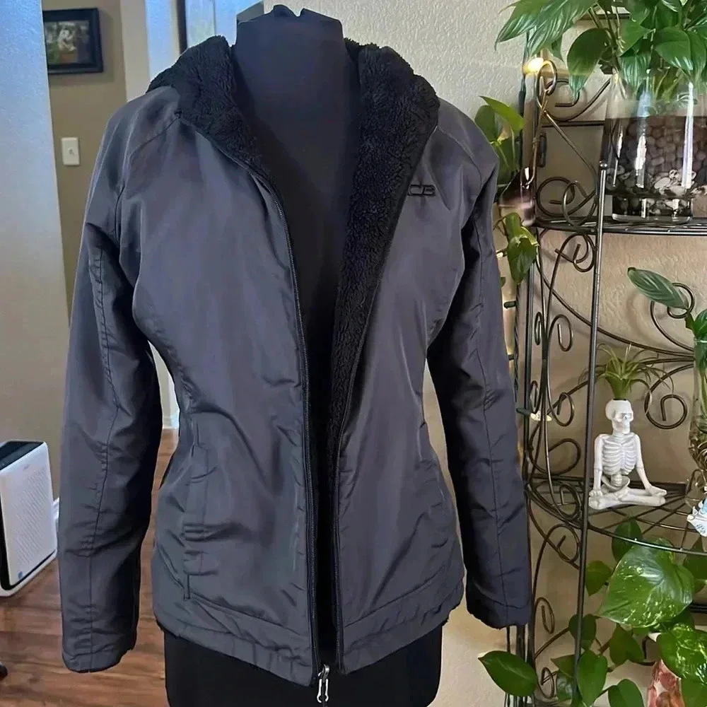 New CB Reverable Jacket - Picture 1 of 8
